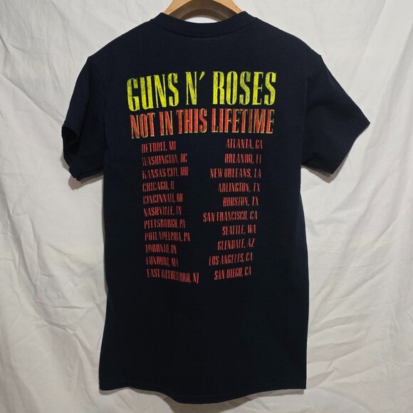 Official 2016 Guns N' Roses Not in this Lifetime Tour SS Crewneck Black Sz S* - Picture 3 of 3
